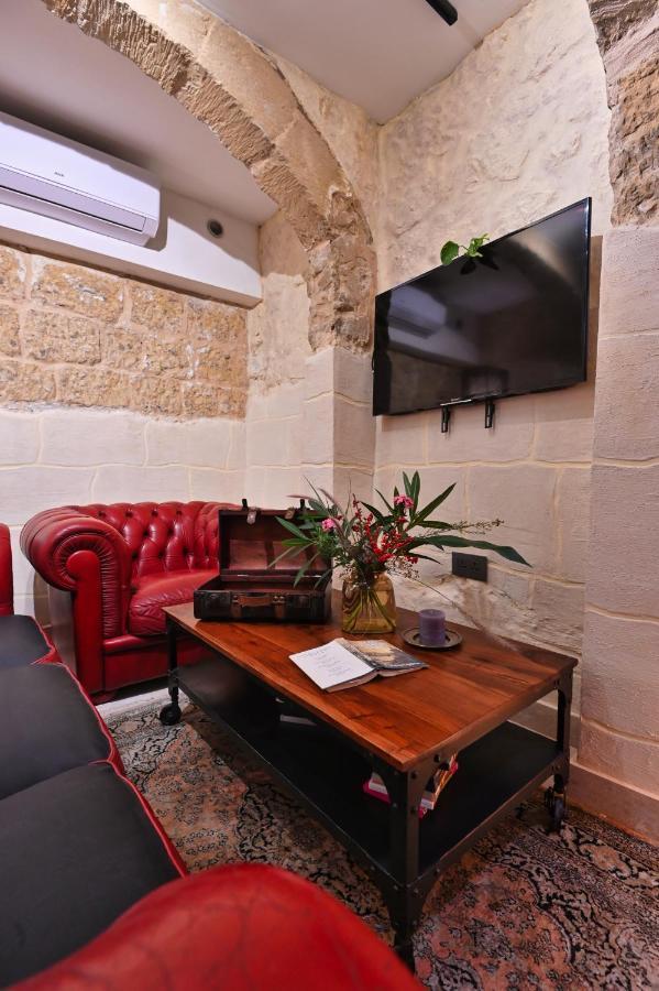 Il-Kastell - Not Only For Royals Hotel Victoria Ngoại thất bức ảnh